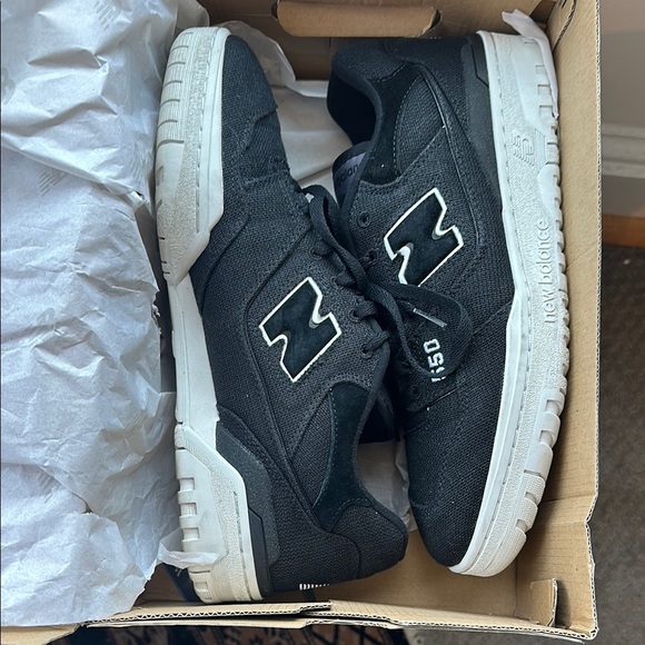 New Balance Men's Black Sneakers